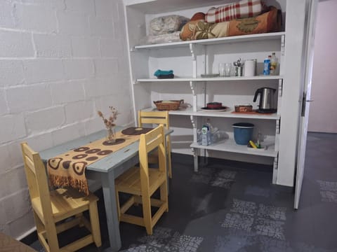 Kitchen or kitchenette, Breakfast, kitchen