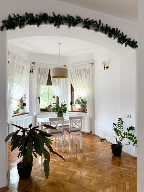 Central Family House With Self Check-in House in Timiș County