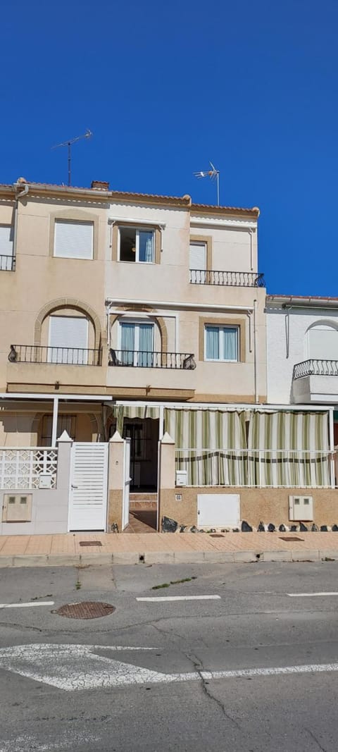 Property building, Day