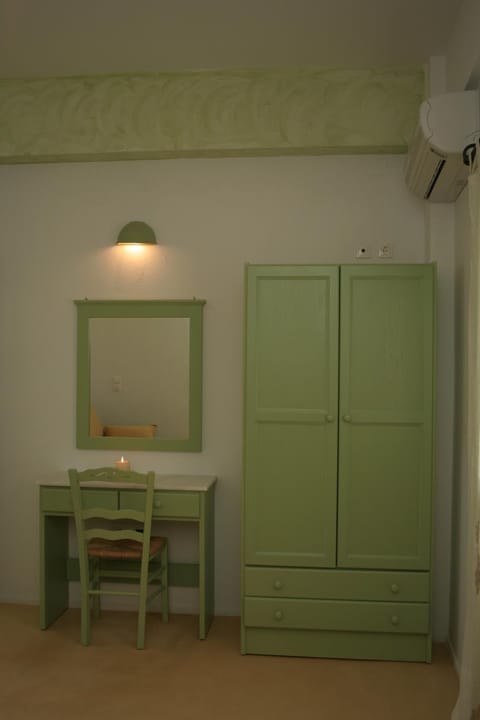 Tree Houses Apartment in Paros