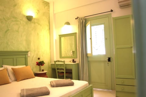 Tree Houses Apartment in Paros