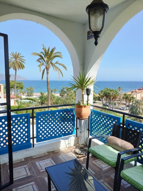 Natural landscape, Balcony/Terrace, Sea view
