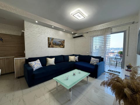 Living room, air conditioner