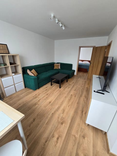 Communal lounge/ TV room, TV and multimedia, Living room, Seating area