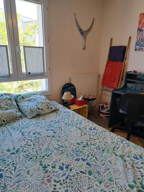Bed, Photo of the whole room