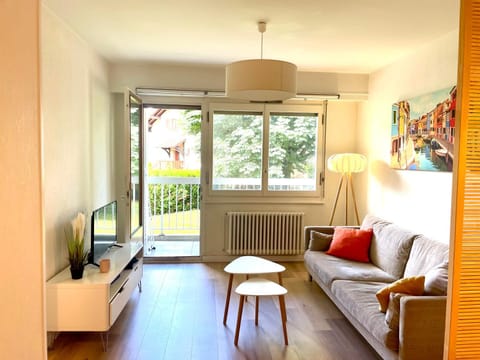 Le Calme-Proche Genève et Tram Apartment in Annemasse