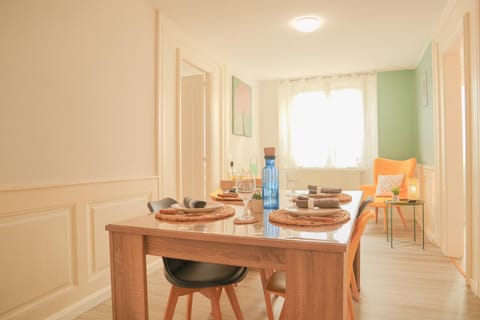 Living room, Seating area, Dining area