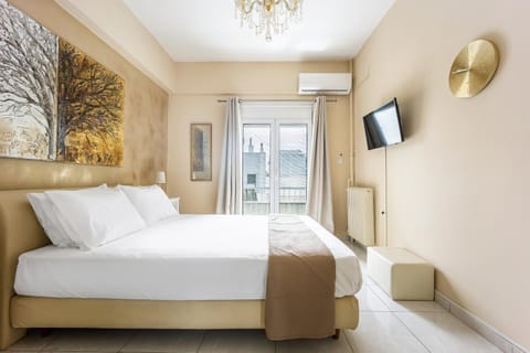 Bed, TV and multimedia, Photo of the whole room, Bedroom, air conditioner