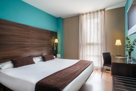 Bed, Photo of the whole room, Decorative detail, Bedroom
