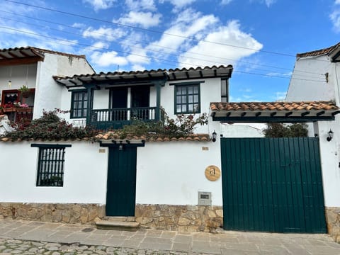 Property building, Day