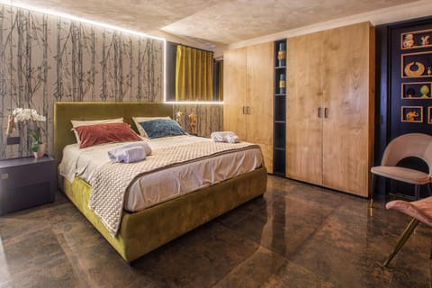 Bed, Photo of the whole room, Bedroom, wardrobe