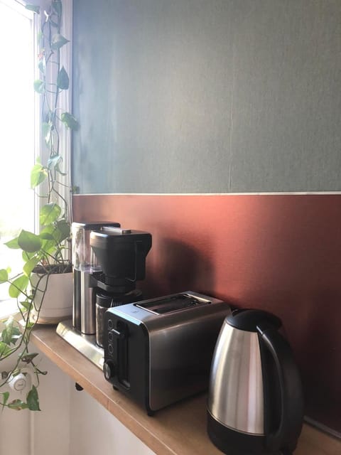 Coffee/tea facilities, Kitchen or kitchenette, toaster
