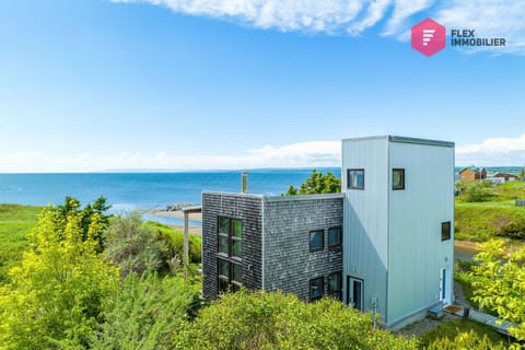 Property building, Facade/entrance, Sea view