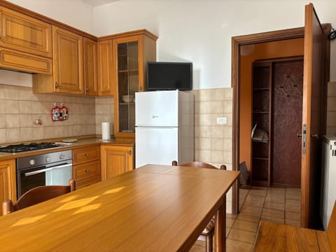 TV and multimedia, Kitchen or kitchenette