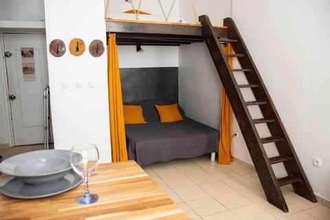 Appartement tout équipé au cœur du Vieux Port Marseille Apartment in Marseille