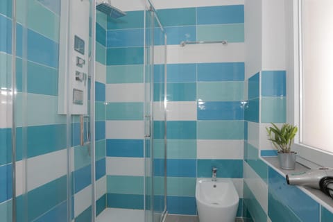 Shower, Bathroom, bidet