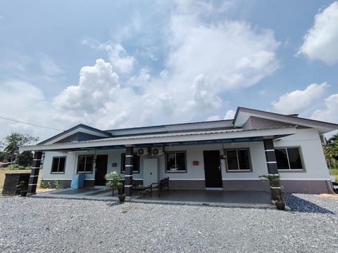 Property building, Day