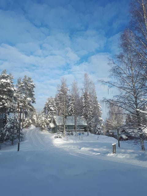 Tahkon Riihiranta - 4 bedroom villa with lake view - Tilava mökki rantanäkymin Chalet in Finland