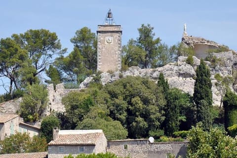 Nearby landmark, Natural landscape, Landmark view