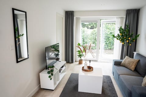Private Design Apartment w Garden & Parking House in Eindhoven