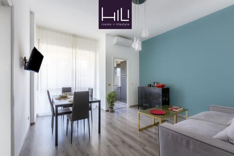 Photo of the whole room, Seating area, Dining area