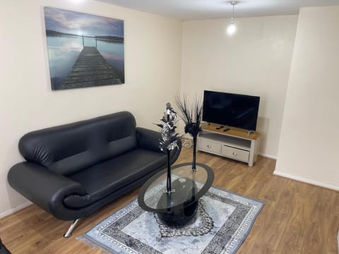 Communal lounge/ TV room, TV and multimedia, Living room