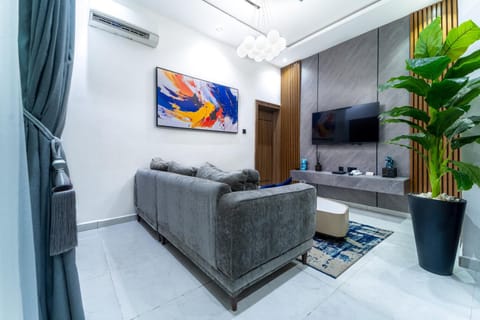 TV and multimedia, Living room, Seating area, air conditioner