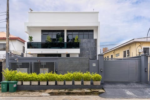 Property building, Day, View (from property/room), Balcony/Terrace
