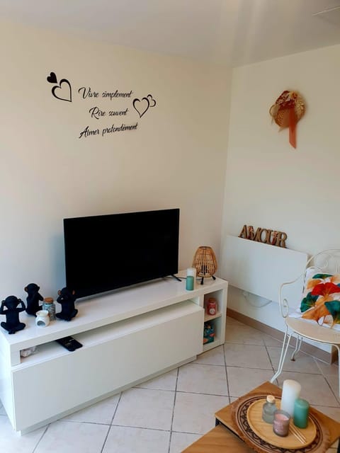 Location de vacances T2 non loin d'Aix et Marseille House in French Riviera