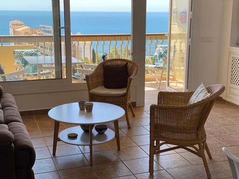 View (from property/room), Balcony/Terrace, Living room, Sea view