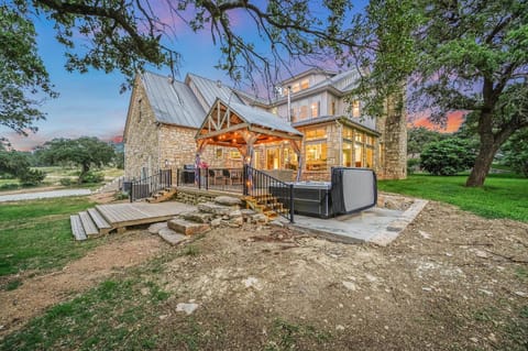 Hidden Hills House in Canyon Lake