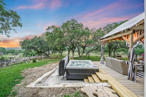 Hidden Hills House in Canyon Lake