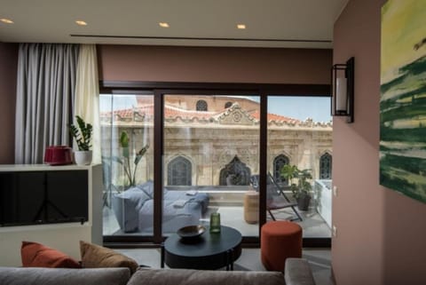 Patio, View (from property/room), Balcony/Terrace, Living room, Seating area