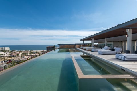 Pool view, Sea view, Swimming pool, sunbed