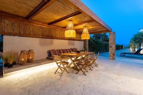 Patio, Seating area
