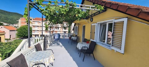 Guest House Andrea Bed and Breakfast in Budva