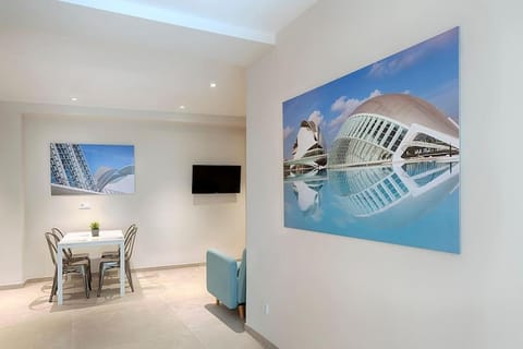 TV and multimedia, Dining area
