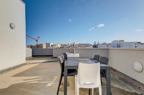 Stylish St Julian's Penthouse with Private Terrace by SF HOMES Apartment in Saint Julians