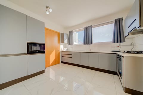 Stylish St Julian's Penthouse with Private Terrace by SF HOMES Apartment in Saint Julians