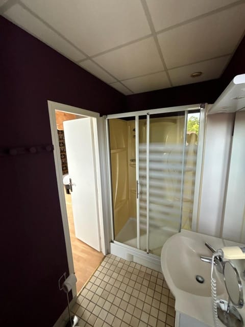 Logis Hôtel & Restaurant Le Parcey Hotel in Dole