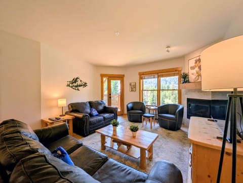Living room, Seating area, Mountain view, fireplace, furniture