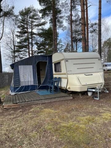 Kalustettu asuntovaunu Luxury tent in Finland