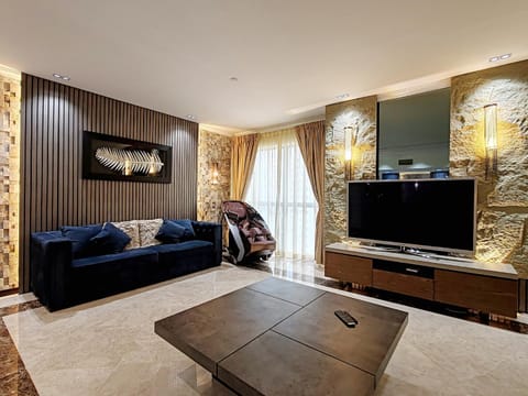 TV and multimedia, Living room, Seating area, Evening entertainment