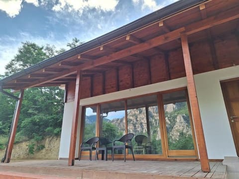 Balcony/Terrace, Mountain view