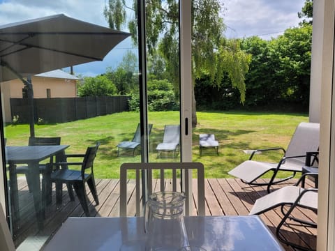 Patio, Garden, Garden view, sunbed