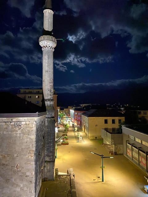 Night, Neighbourhood, City view, Landmark view, Street view, Location