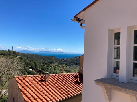 Property building, Natural landscape, View (from property/room), Balcony/Terrace, Sea view