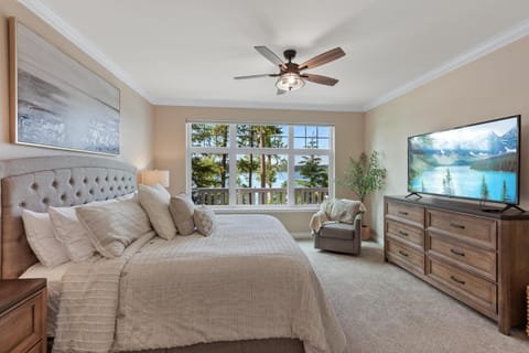 At the Lake House in Hayden ID House in Kootenai County