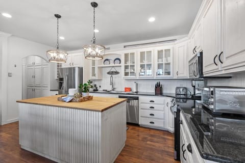 At the Lake House in Hayden ID House in Kootenai County