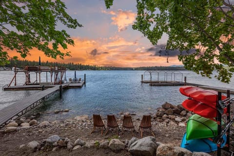 At the Lake House in Hayden ID House in Kootenai County